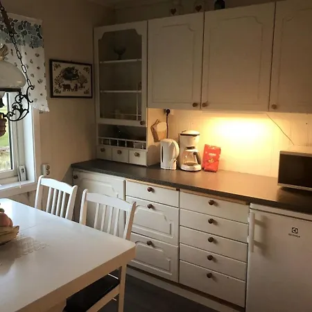 Haukland House Semesterbostad