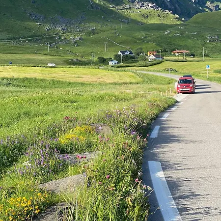 Haukland House Semesterbostad