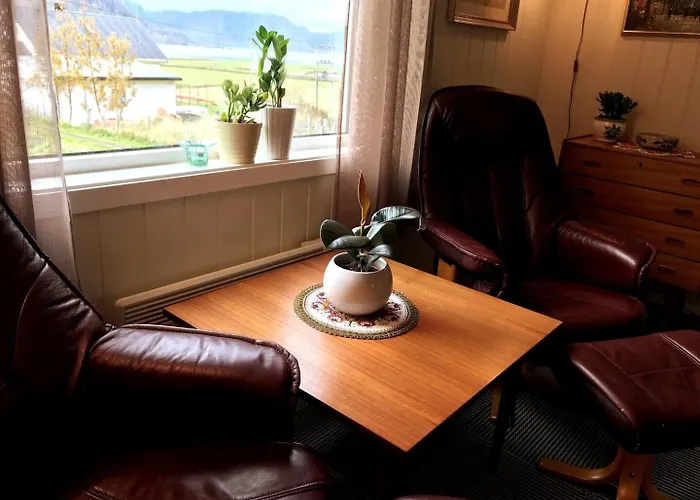 Haukland House Holiday home *